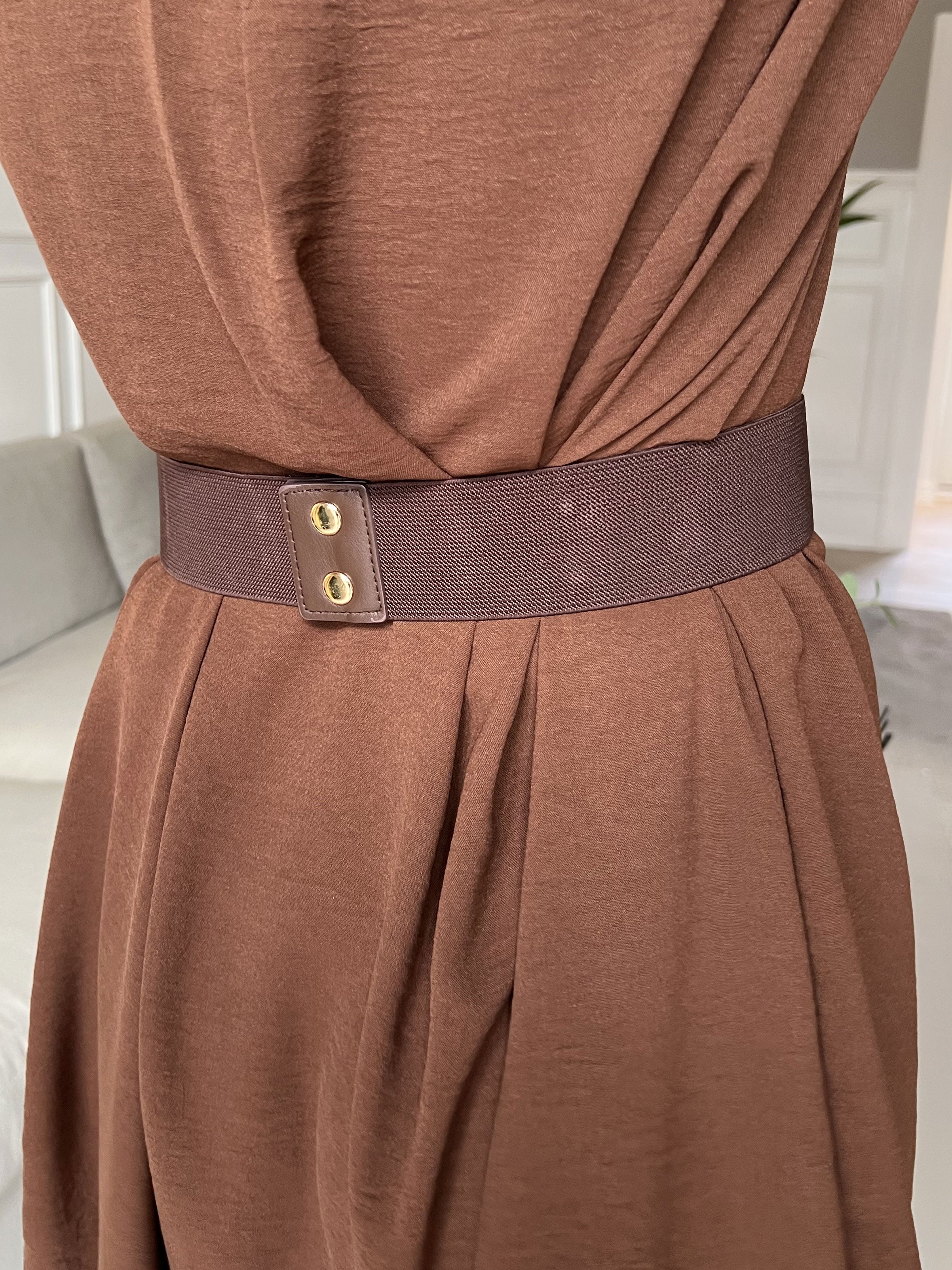 Domenica - Midjebälte med guldspännen